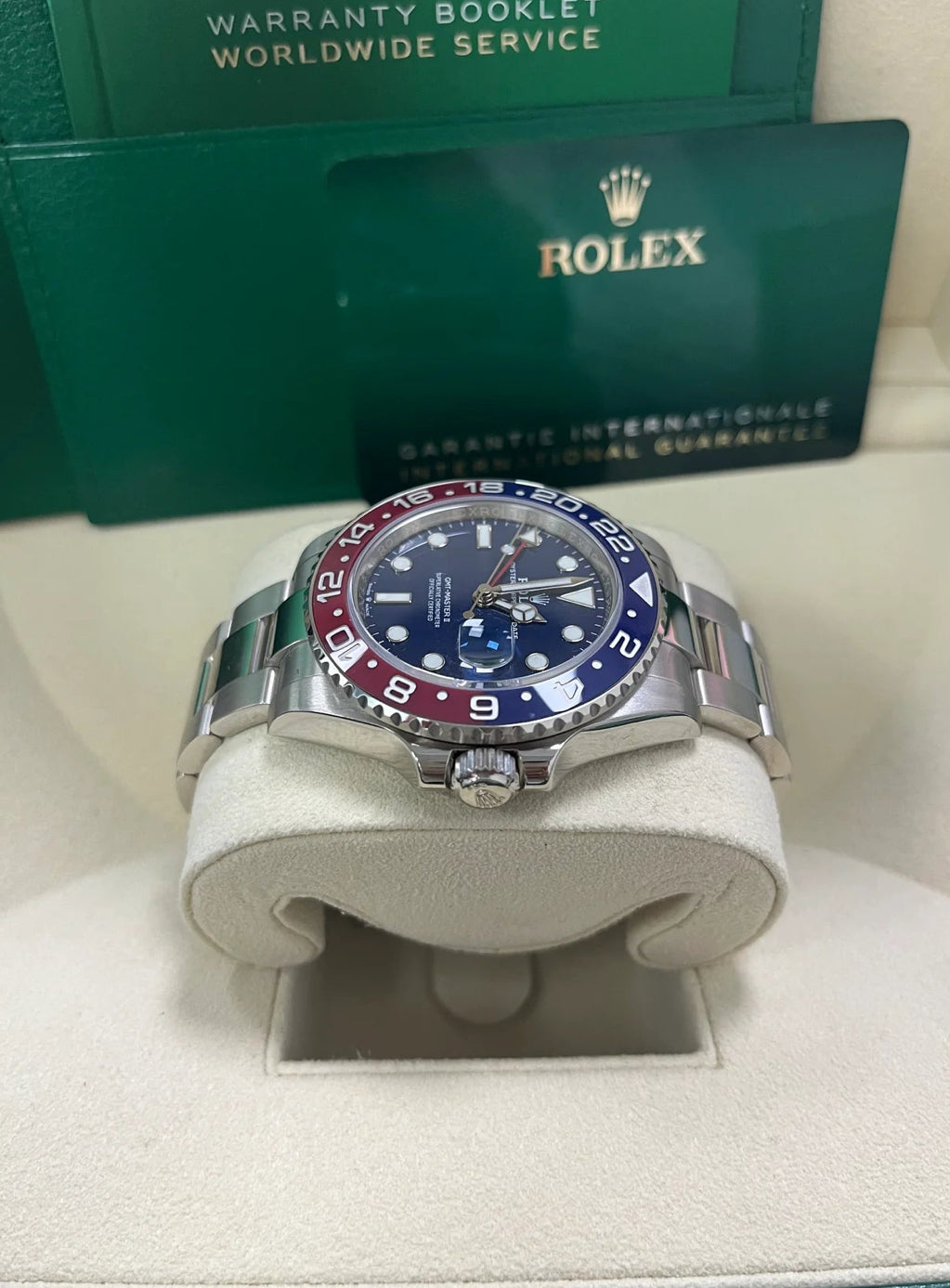 ROLEX GMT MASTER II OYSTER PEPSI