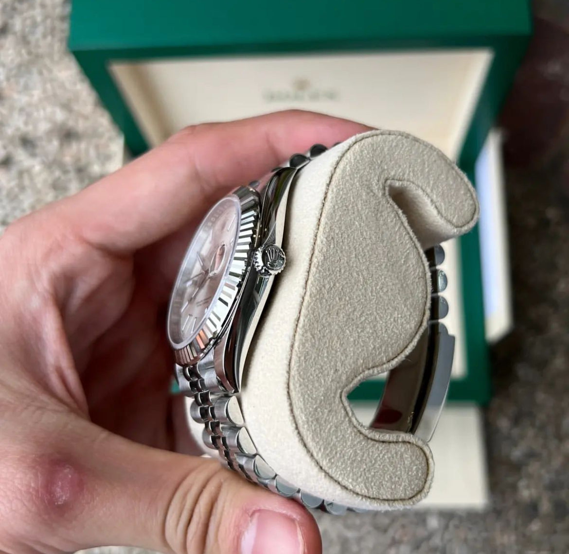 ROLEX DATEJUST JUBILÈE SILVER DIAL