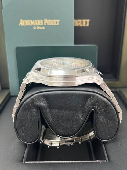 AUDEMARS PIGUET ROYAL OAK JUMBO WHITE