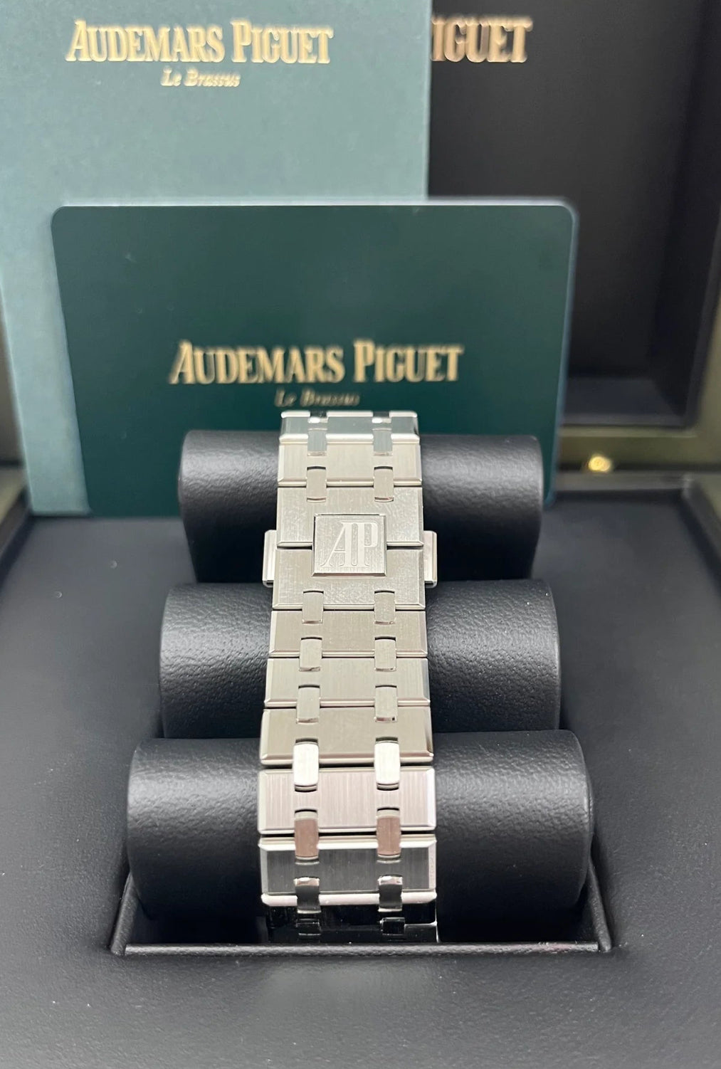 AUDEMARS PIGUET ROYAL OAK JUMBO WHITE