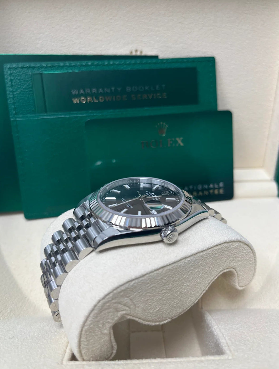 ROLEX DATEJUST JUBILÈE BLACK DIAL
