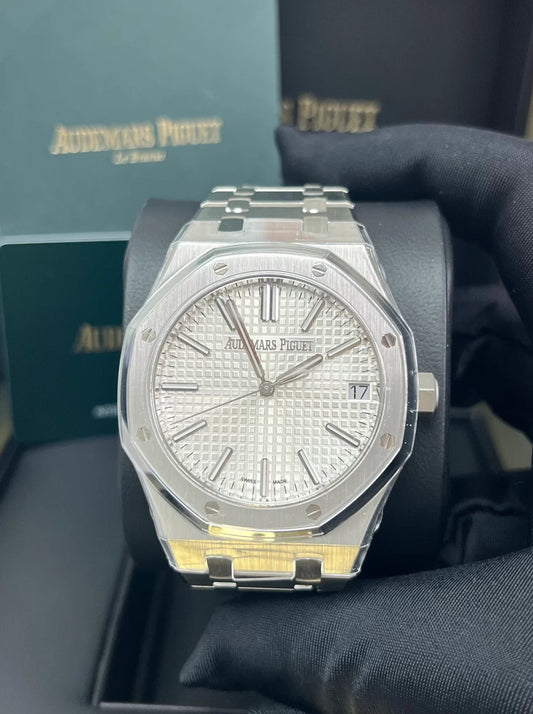 AUDEMARS PIGUET ROYAL OAK JUMBO WHITE