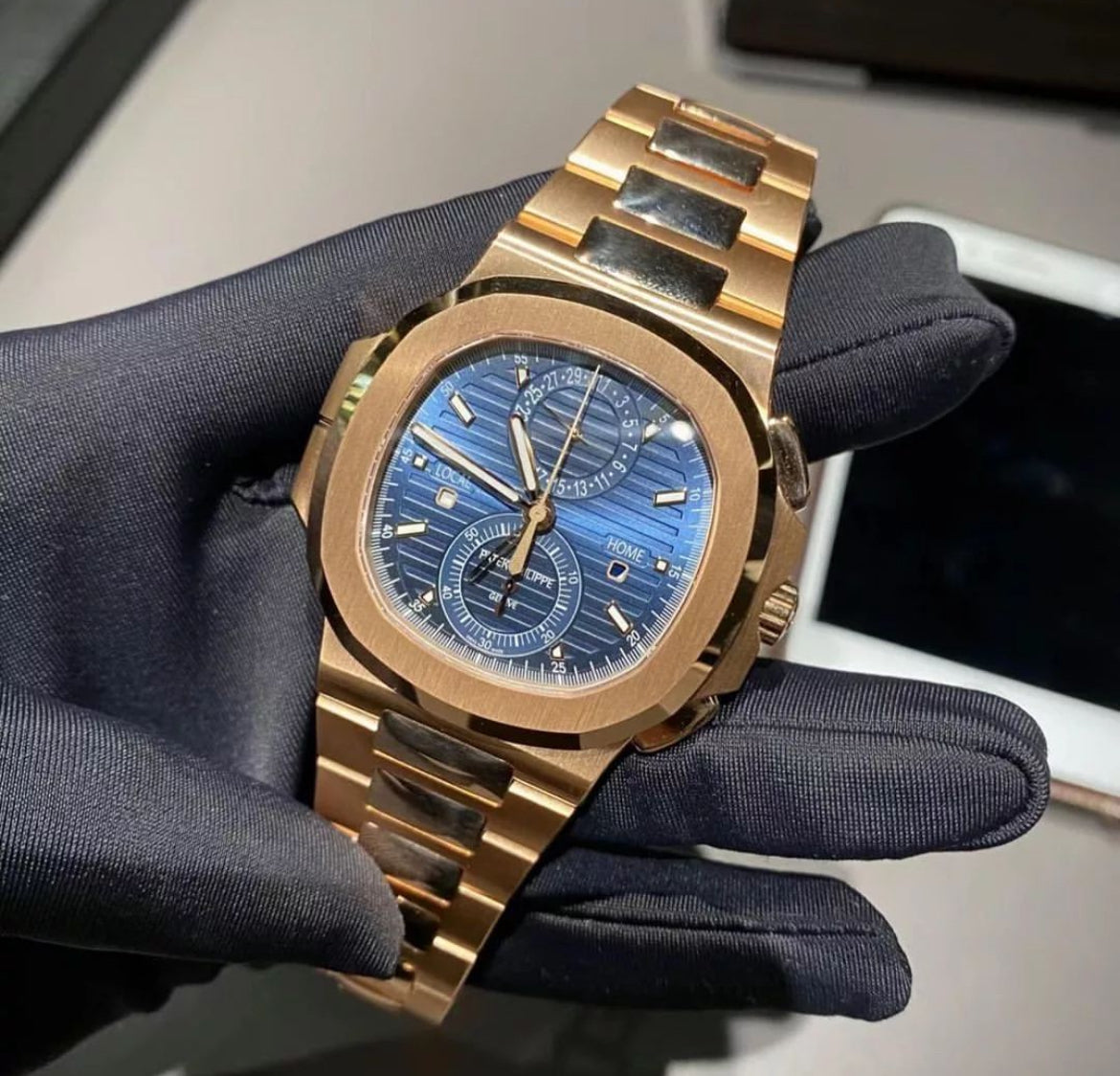 PATEK PHILIPPE NAUTILUS GOLD