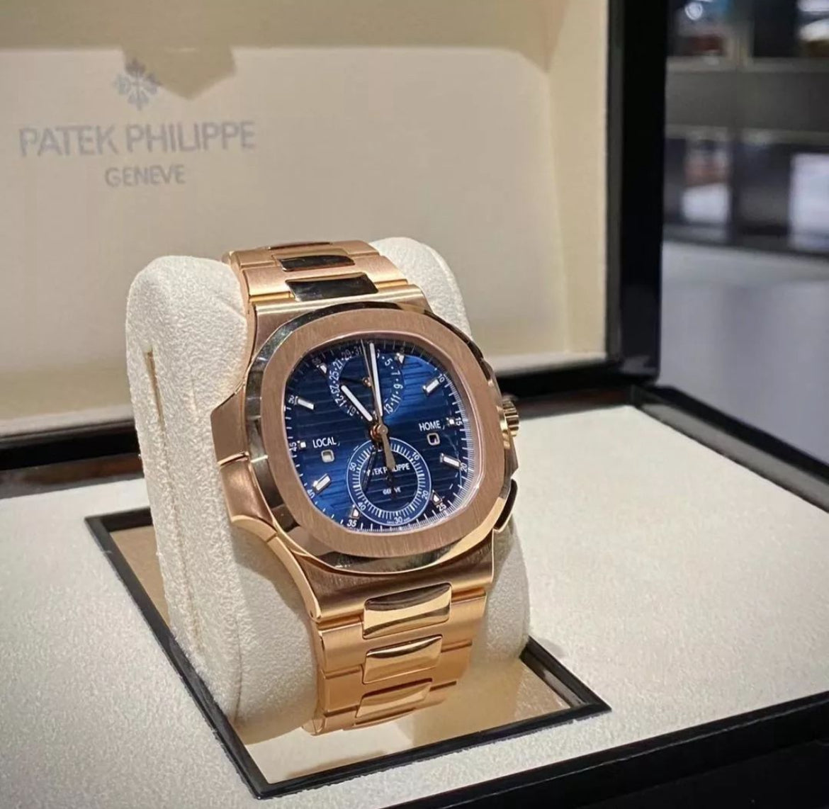 PATEK PHILIPPE NAUTILUS GOLD